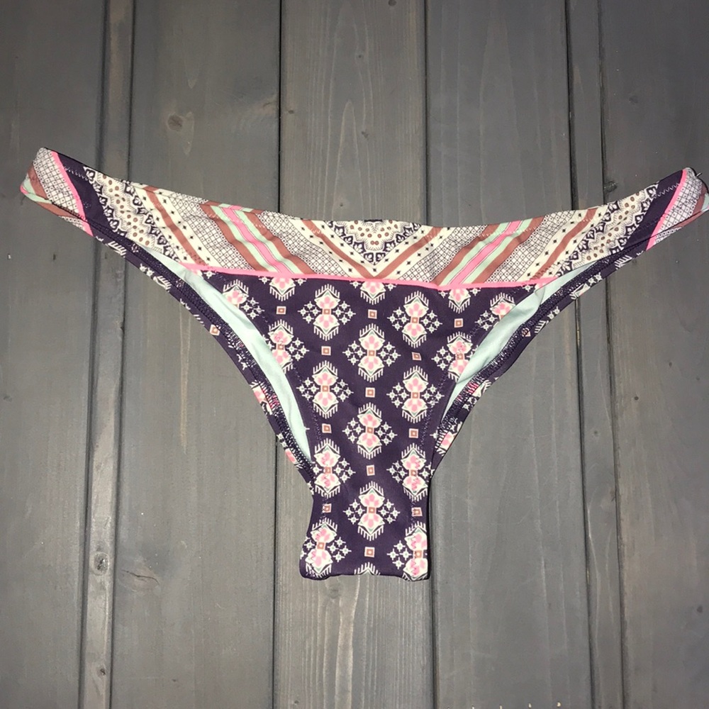 VS cheeky bikini bottom